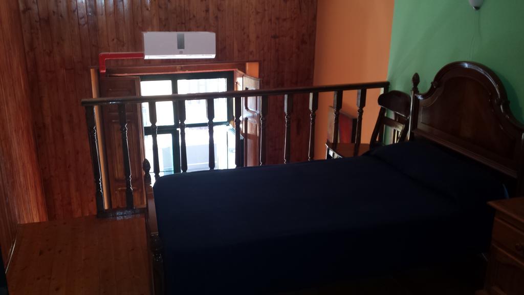 Hostal Rico Madrid Eksteriør billede