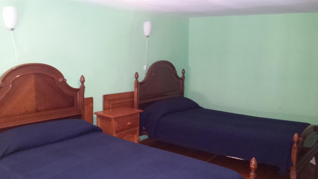 Hostal Rico Madrid Eksteriør billede