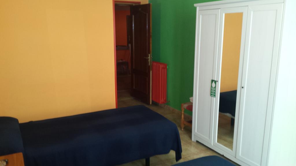 Hostal Rico Madrid Eksteriør billede