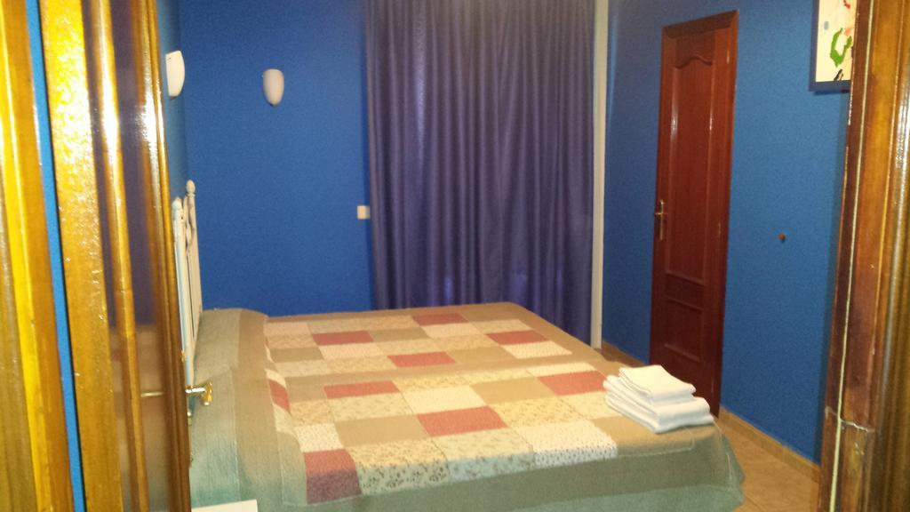 Hostal Rico Madrid Eksteriør billede