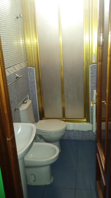 Hostal Rico Madrid Eksteriør billede