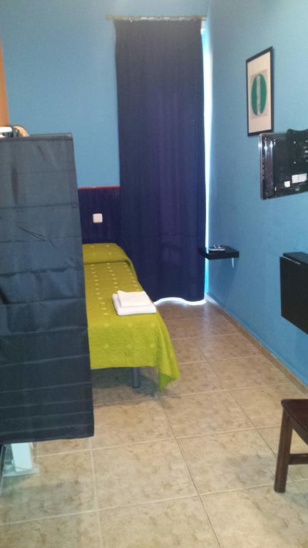 Hostal Rico Madrid Eksteriør billede