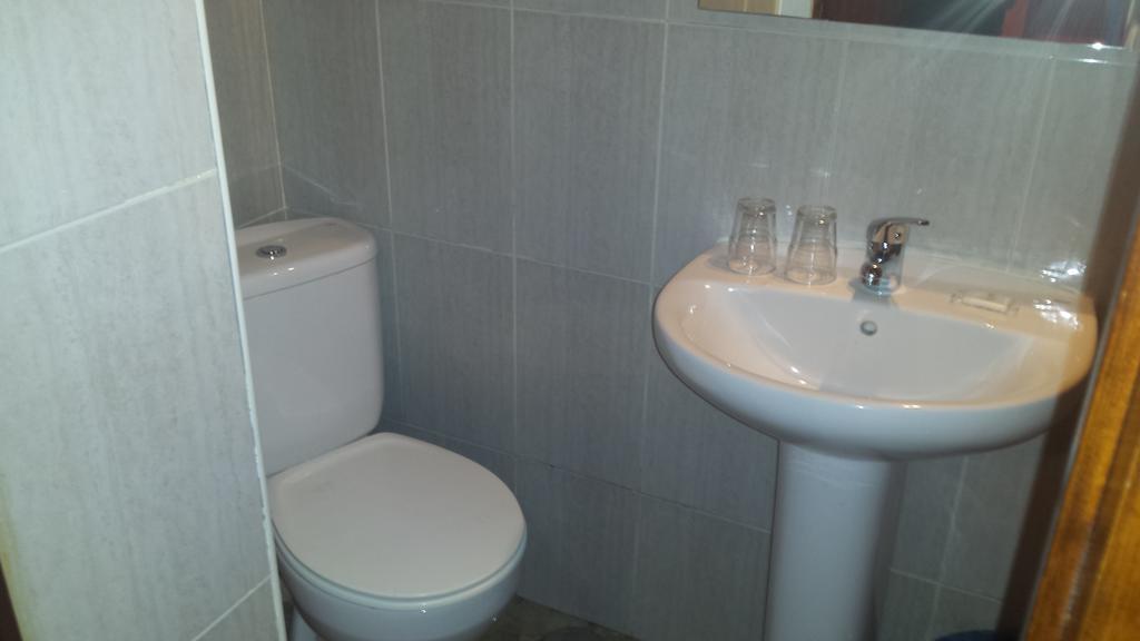 Hostal Rico Madrid Eksteriør billede