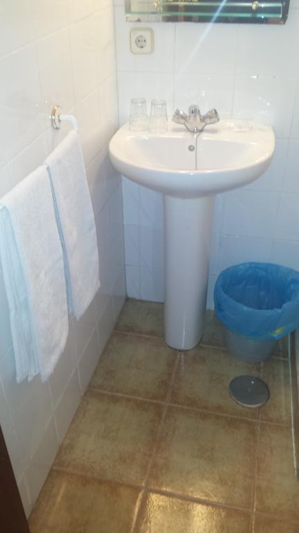 Hostal Rico Madrid Eksteriør billede